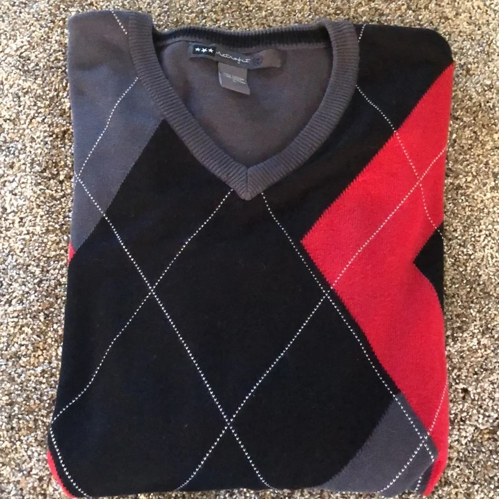 Argyle men’s sweater red black and grey. V neck size large